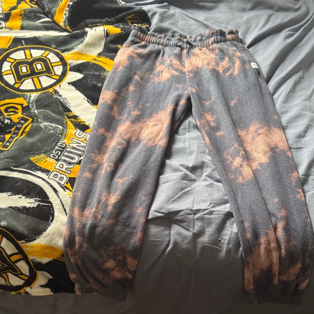 Abercrombie Kids Gray and Pink Tie-Dye Joggers
